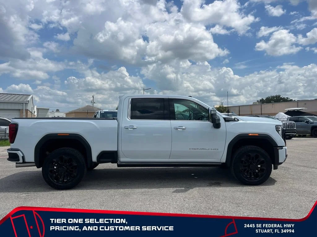 New 2026 Glacier White Tricoat GMC Denali Ultimate image 8