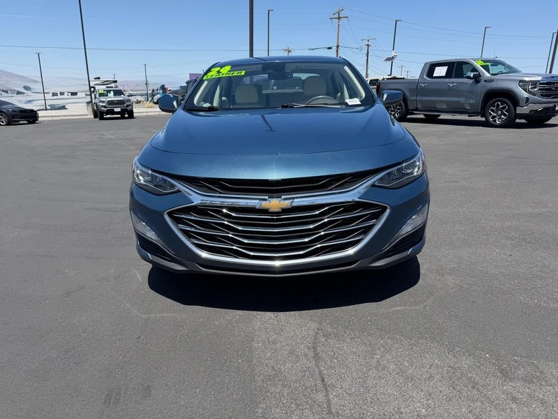 Used 2024 Lakeshore Blue Metallic Chevrolet 2LT image 8