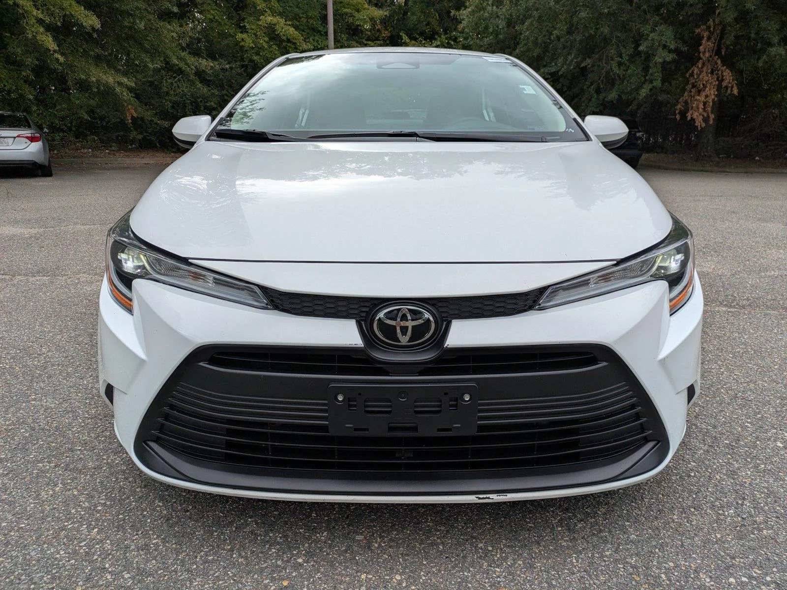 Used 2024  Toyota LE image 9