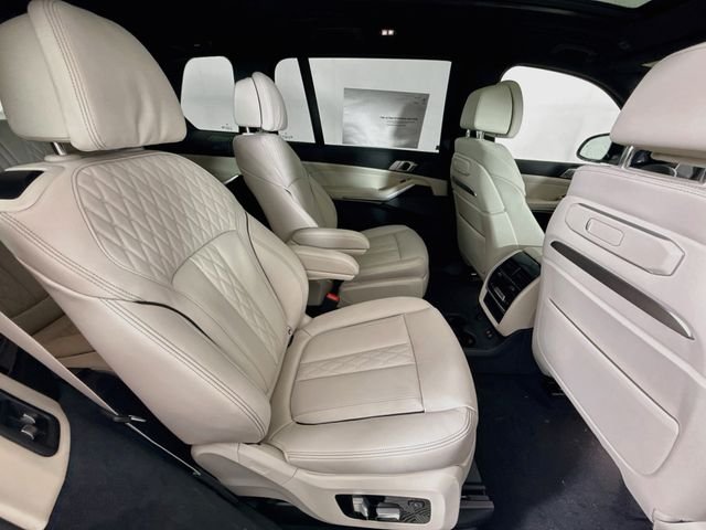 New 2027 White Metallic BMW xDrive40i image 30