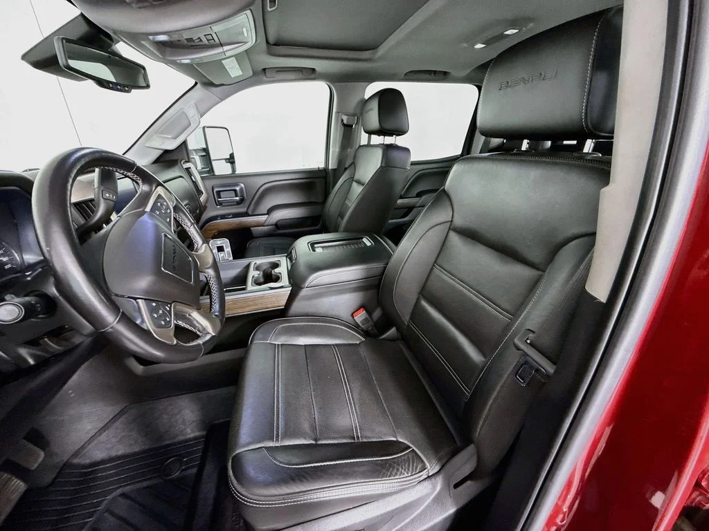 Used 2019 Red Quartz Tintcoat GMC Denali image 5