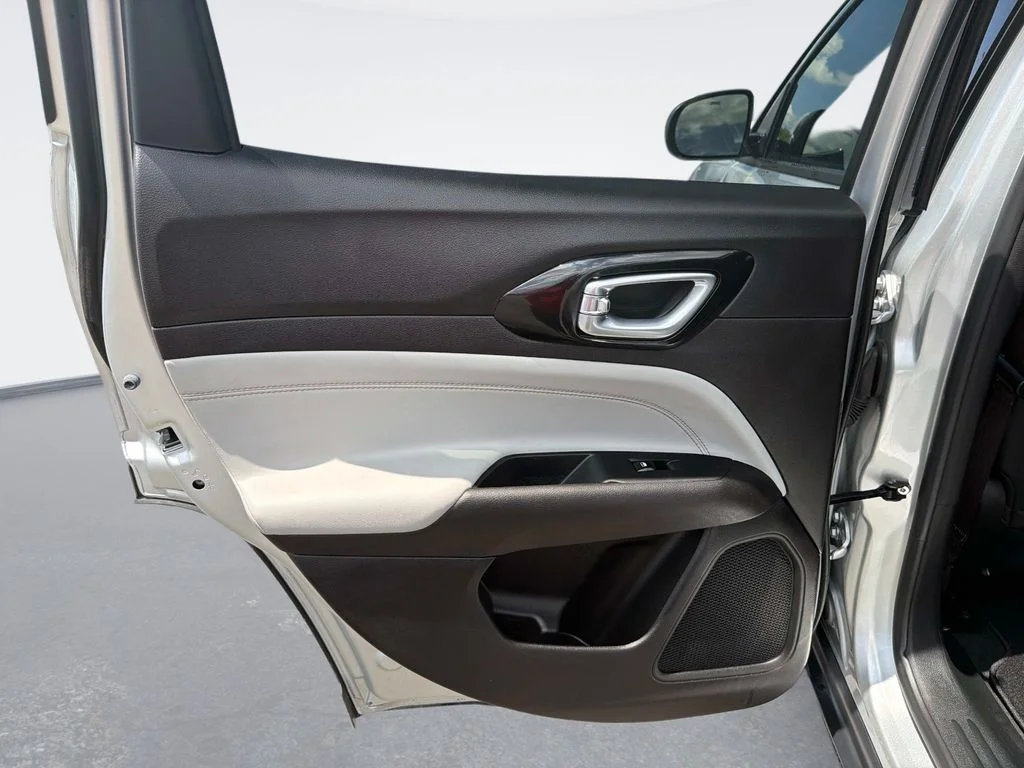 Used 2025 Silver Jeep Limited image 11