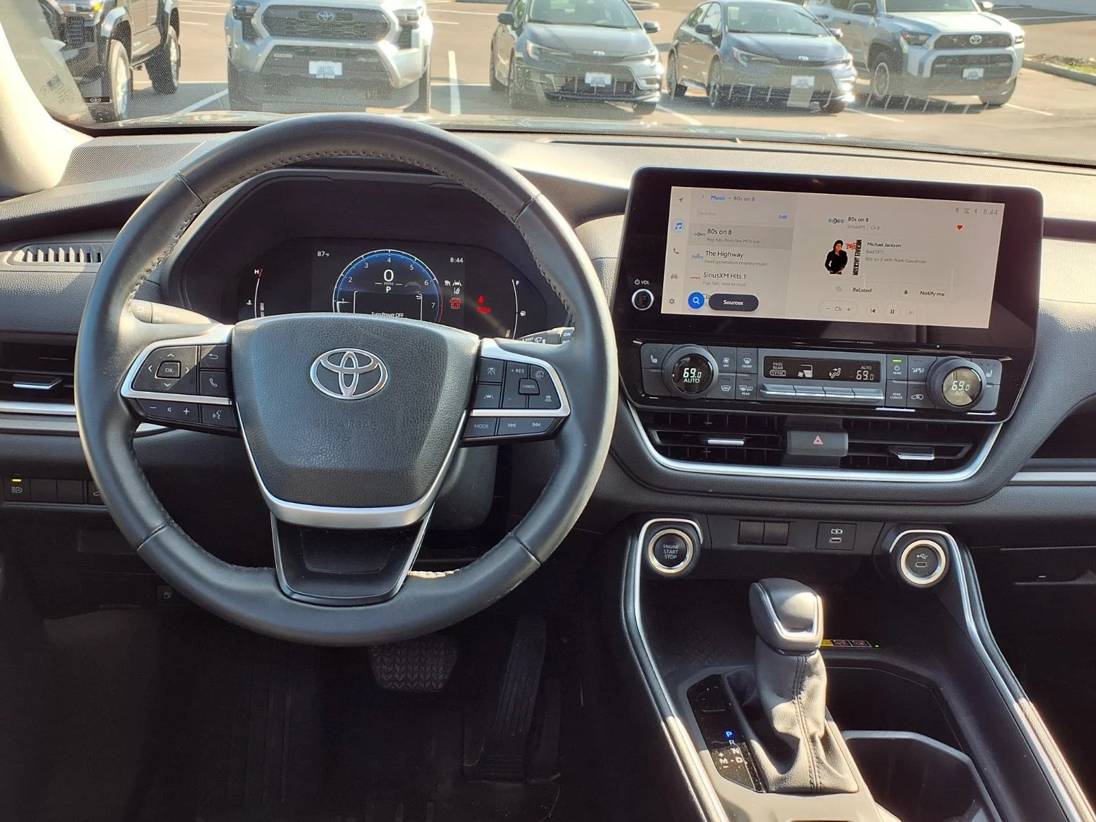 Used 2025 Midnight Black Metallic Toyota XLE image 5