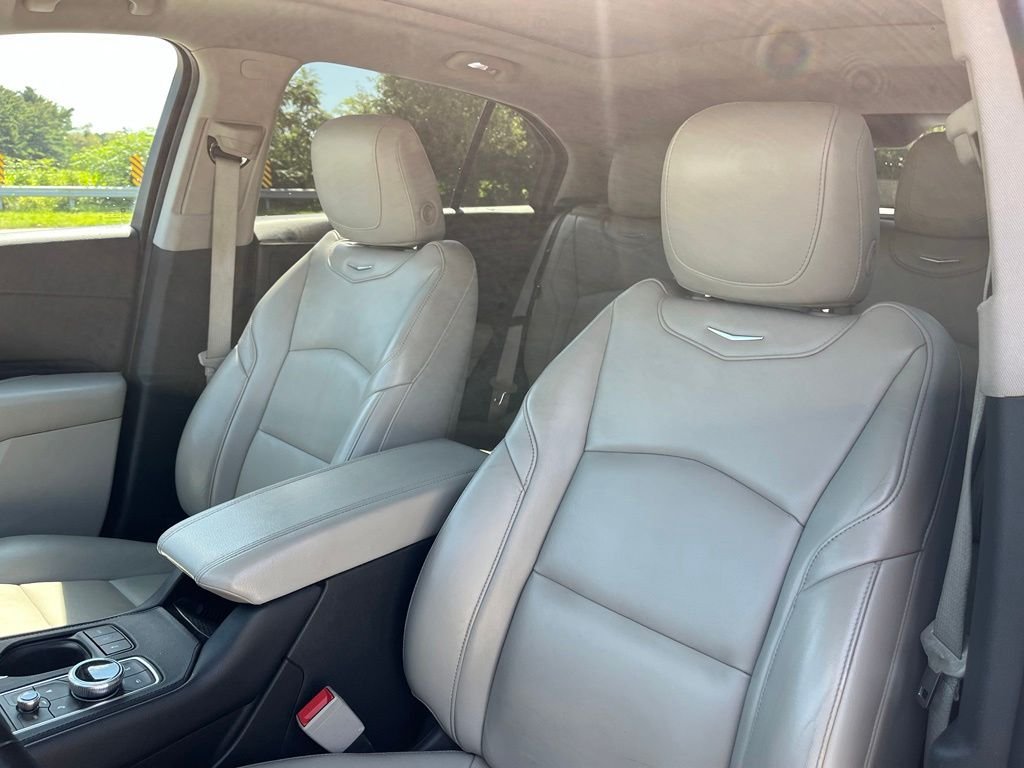 Used 2019 Silver Cadillac Premium Luxury image 17