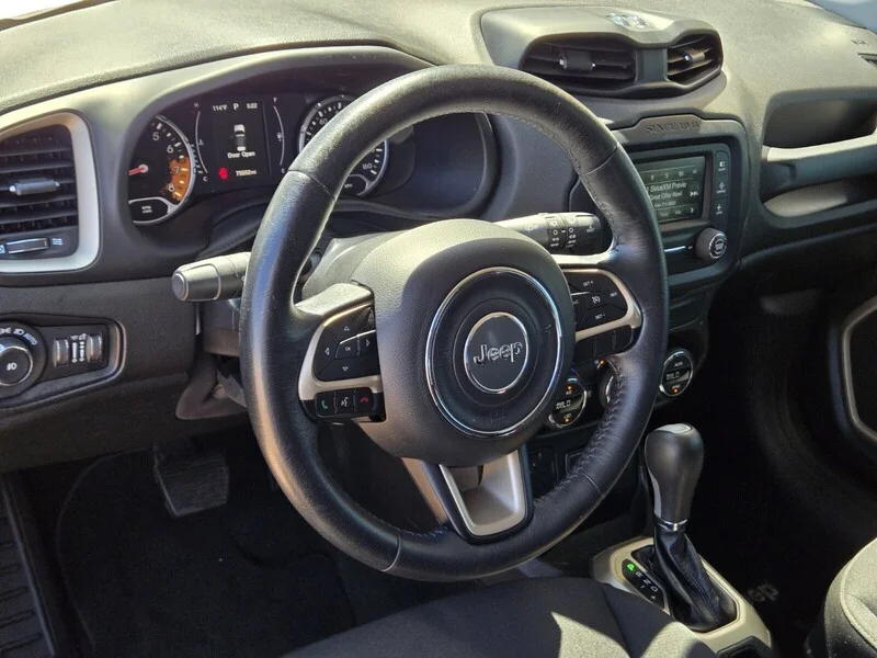 Used 2016 Black Jeep Latitude image 15