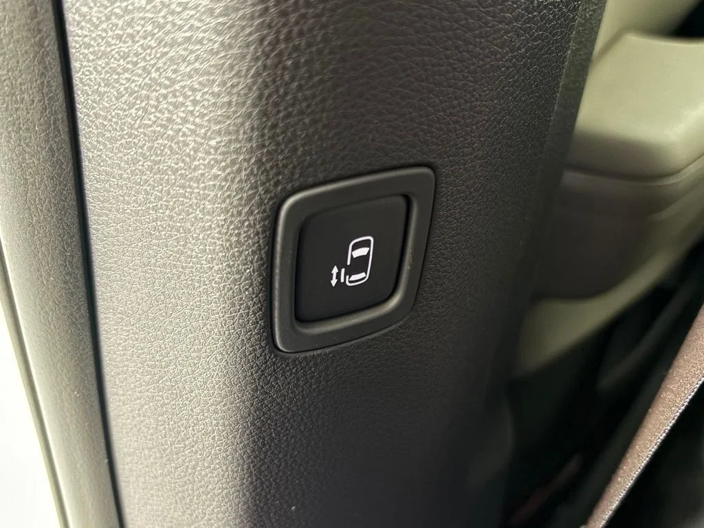 New 2026 Ceramic Silver Kia EX image 38