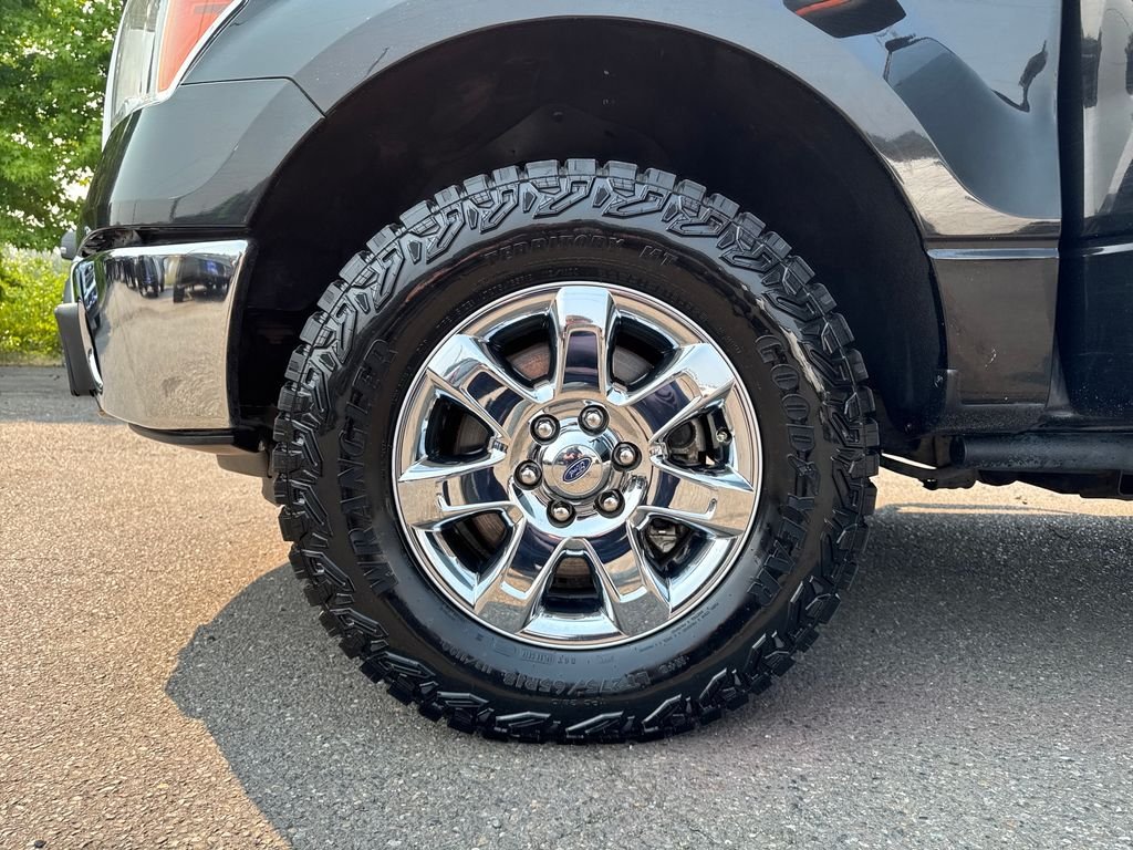 Certified Used 2013 Tuxedo Black Metallic Ford XLT image 27