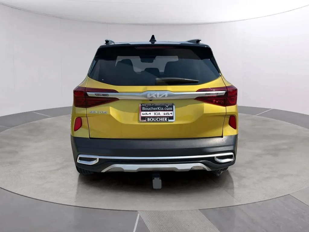 Used 2023 Starbright Yellow/Black Roof Kia S image 4