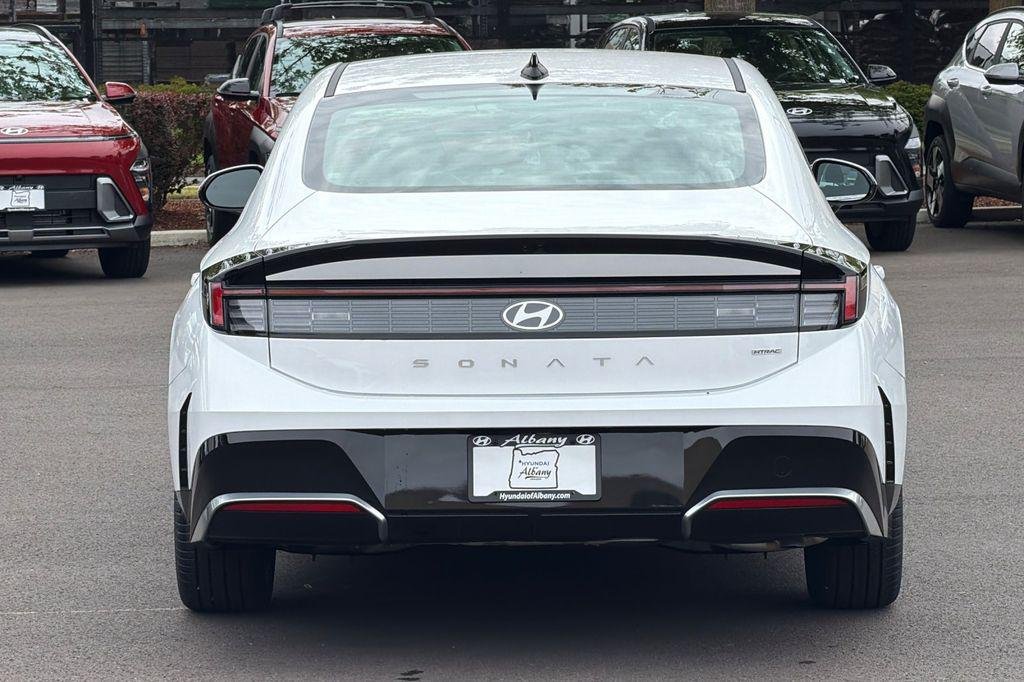 New 2026 White Hyundai SEL Sport image 5