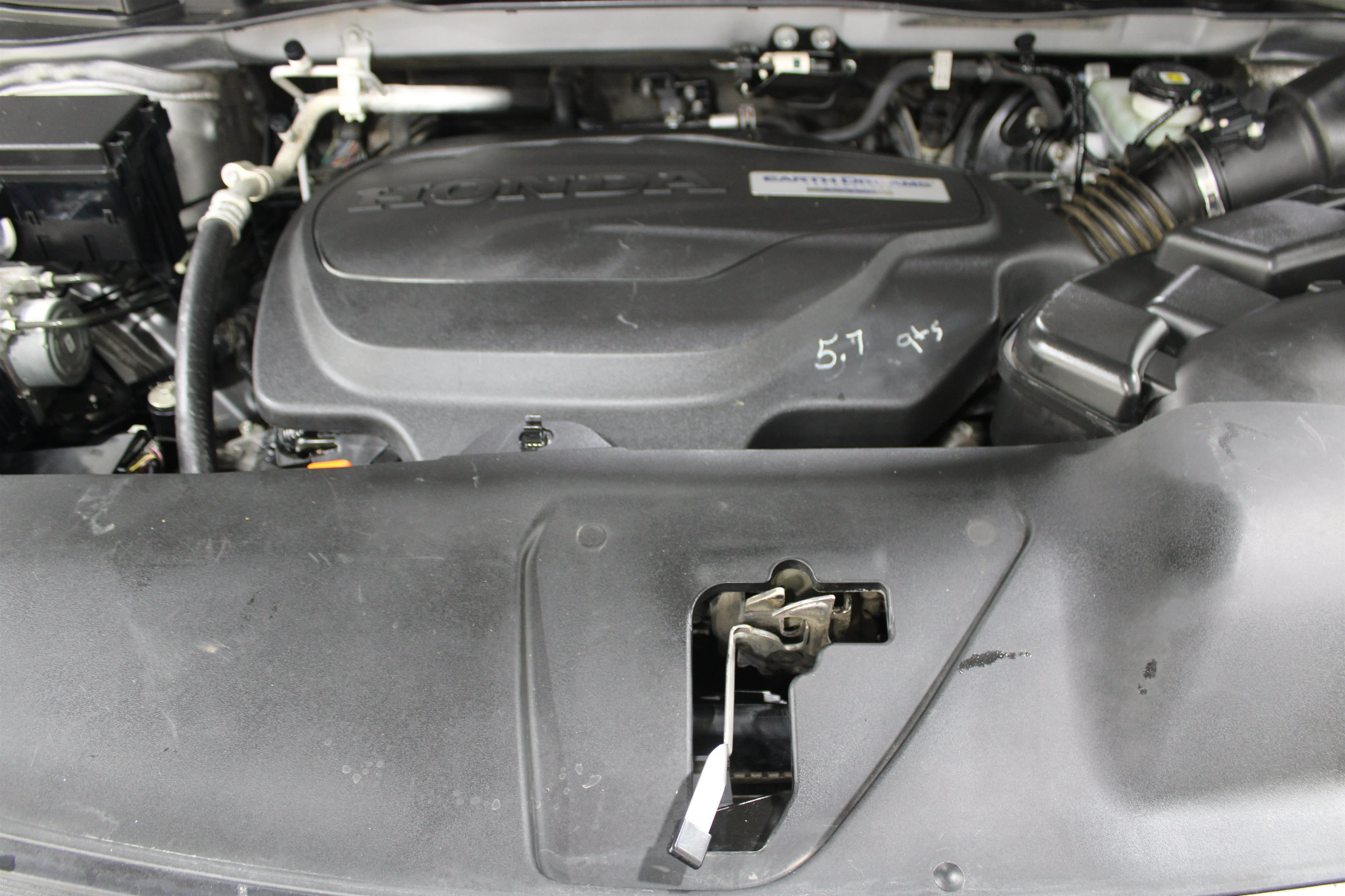 Used 2018 Silver Honda Elite image 39
