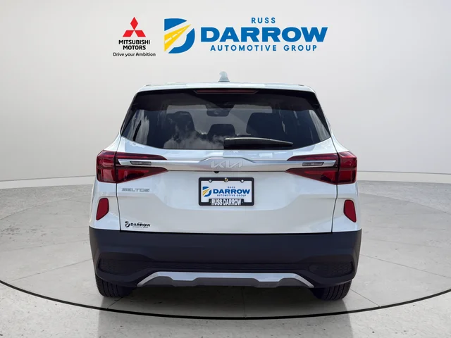 Certified Used 2022 White Kia LX image 4