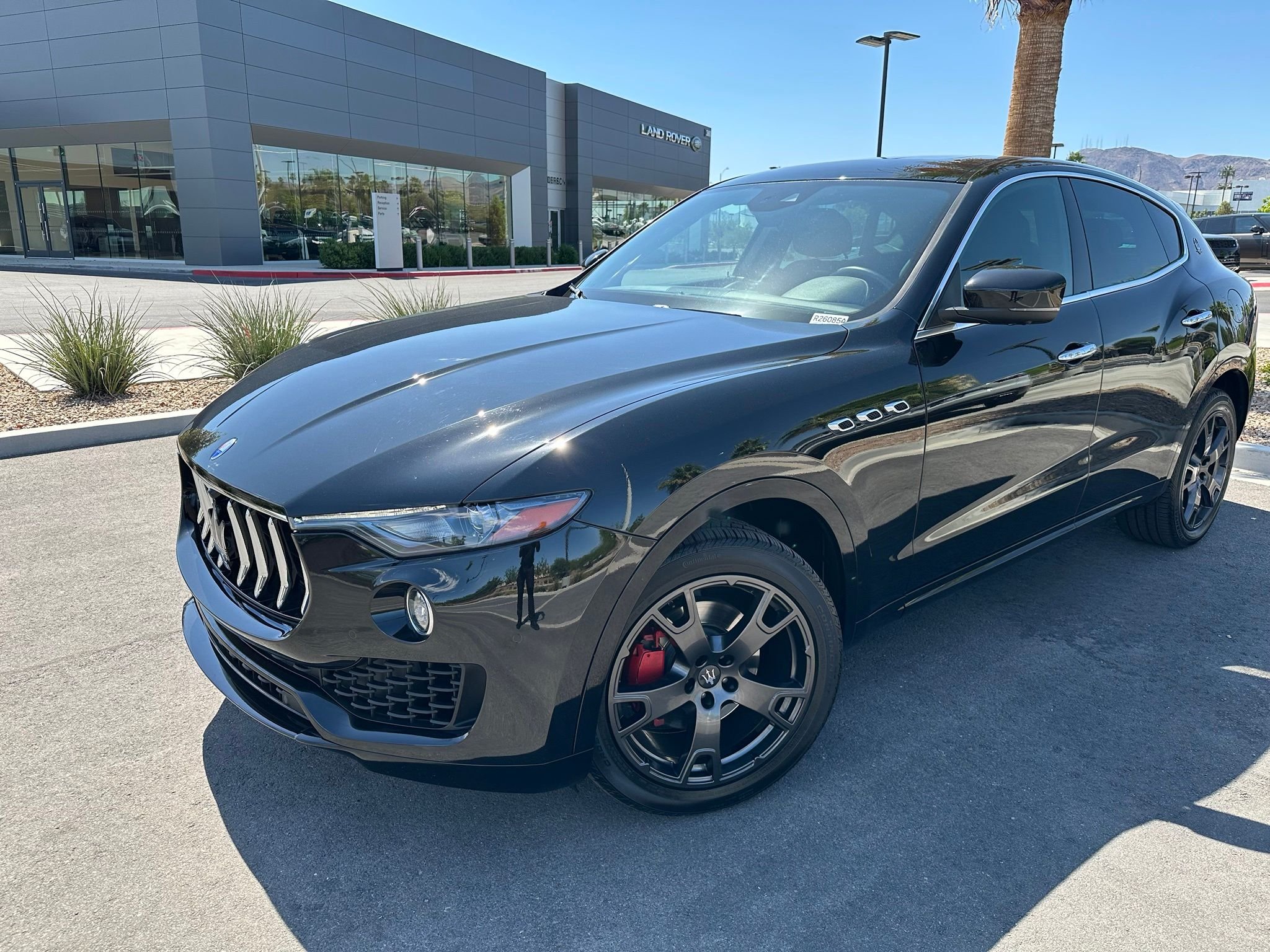 Used 2019 Nero Maserati Base image 1
