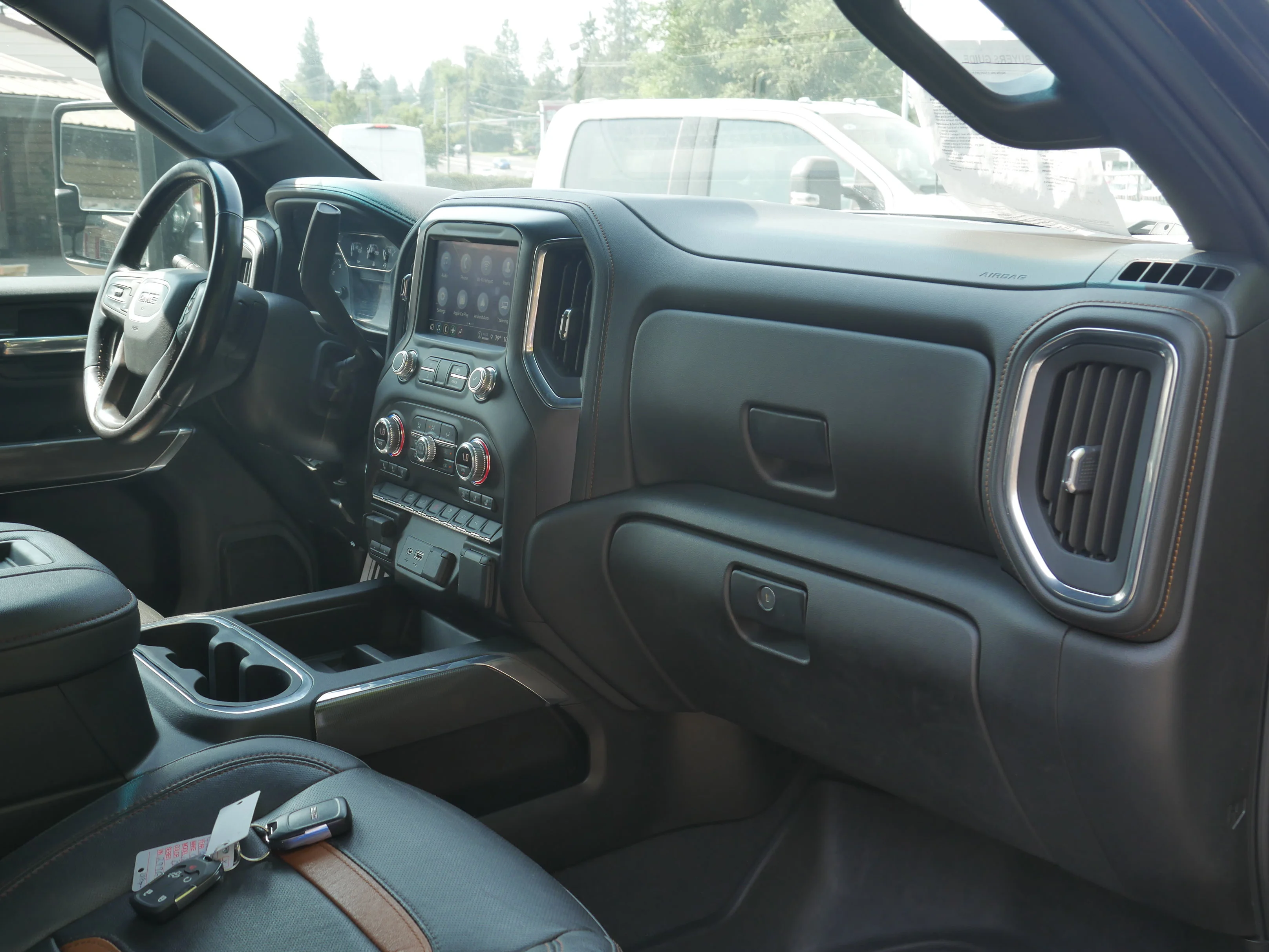 Used 2022 Onyx Black GMC AT4 image 24