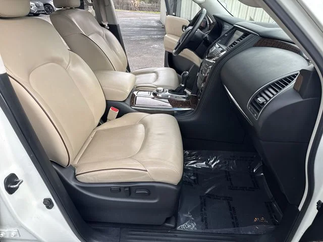 Used 2017 White Nissan SL image 10