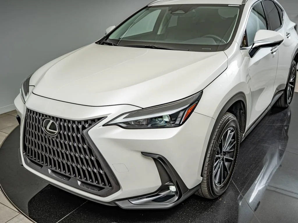 Used 2024 White Pearl Lexus 350 image 14