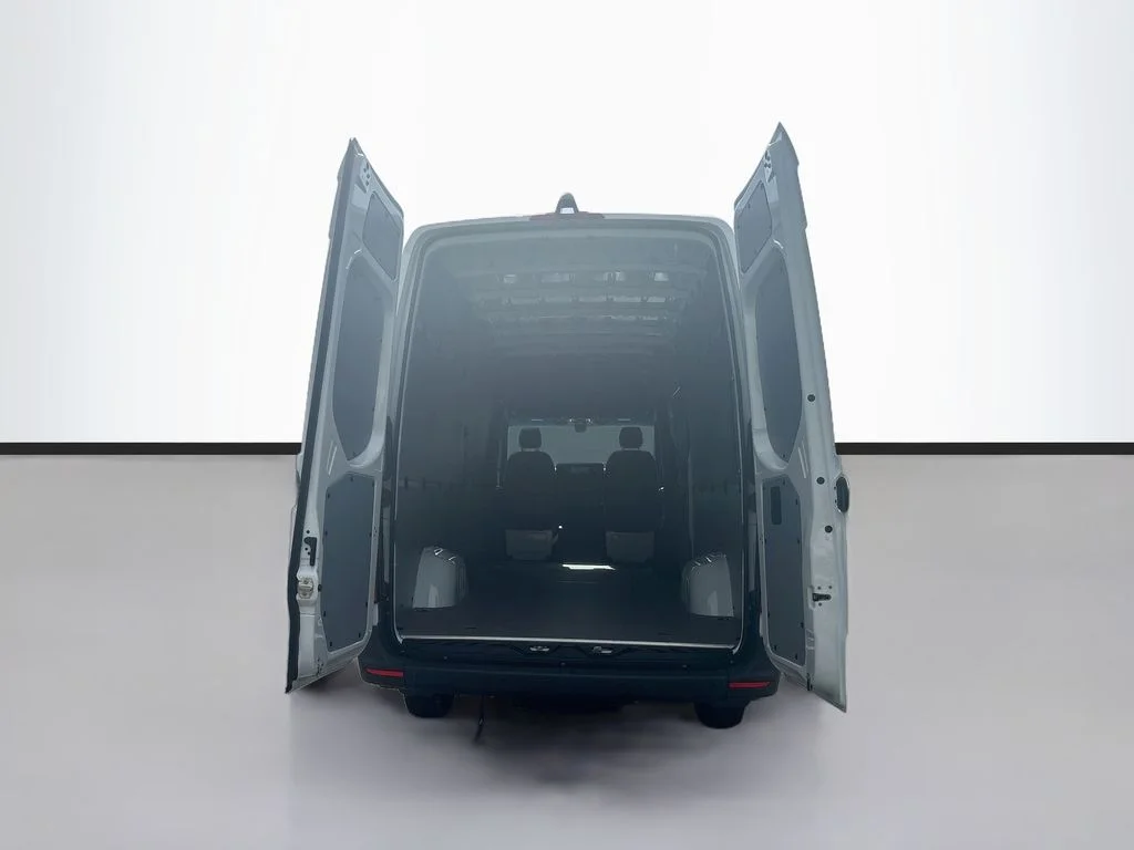 New 2026  Mercedes-Benz Cargo 170 WB image 14