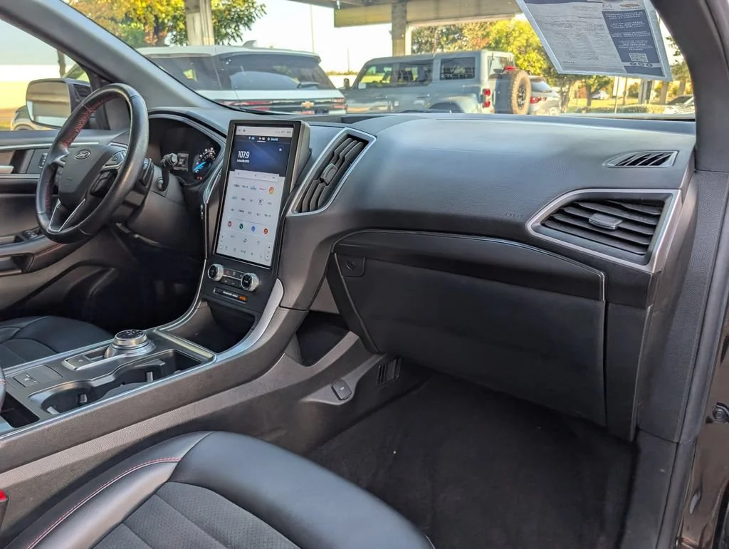 Used 2022 Black Ford ST-Line image 25