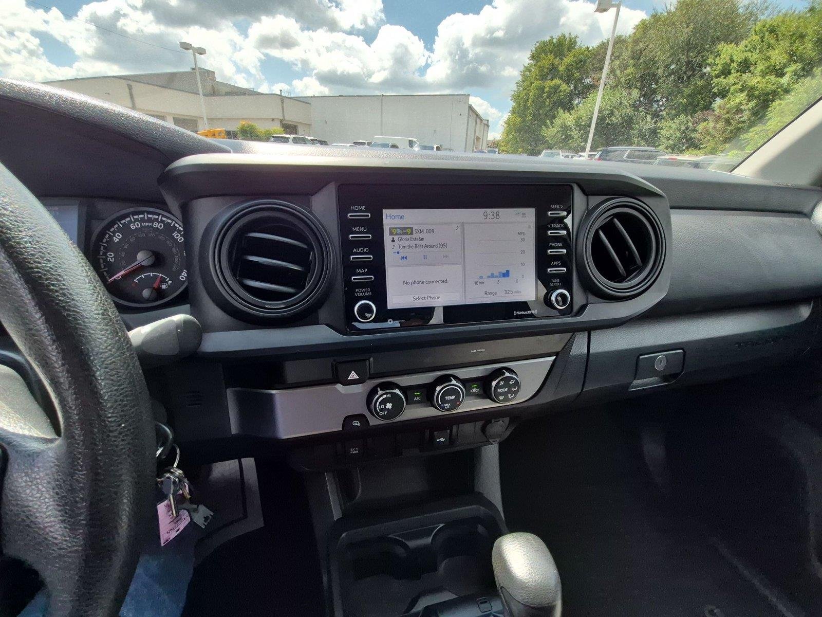 Used 2022 White Toyota SR image 25