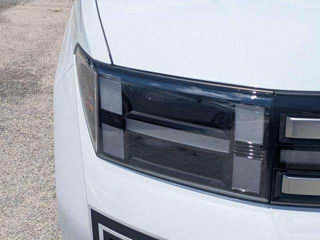 New 2026 White Hyundai SEL FWD image 9