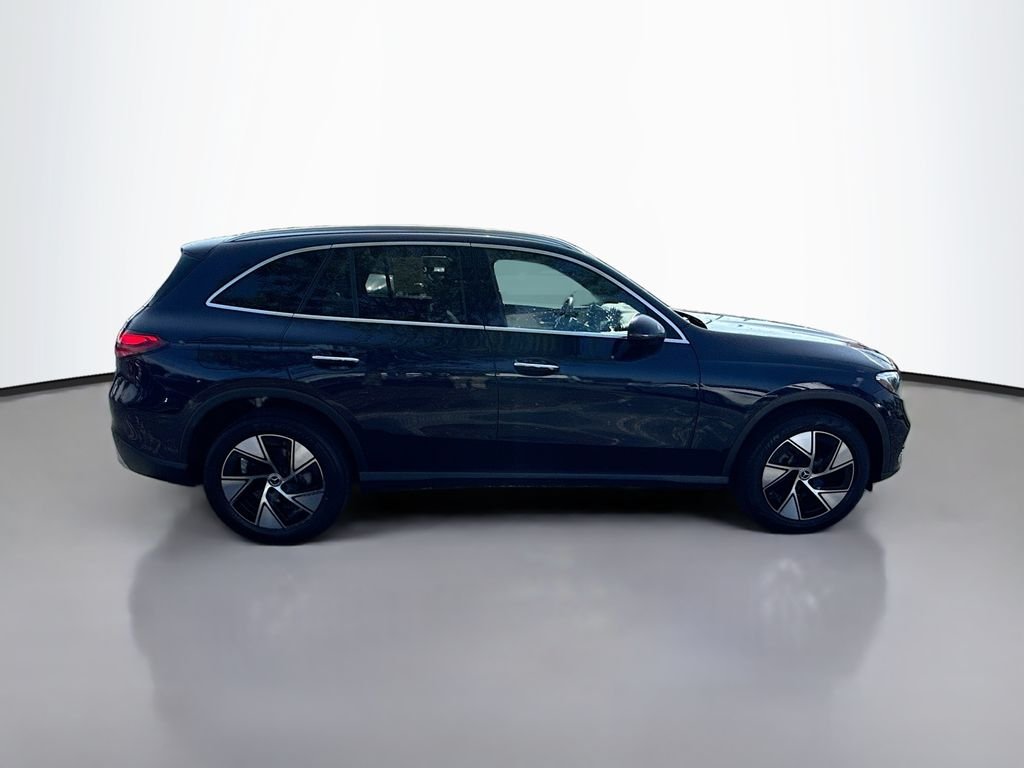 Used 2024 Nautical Blue Metallic Mercedes-Benz 300 image 8