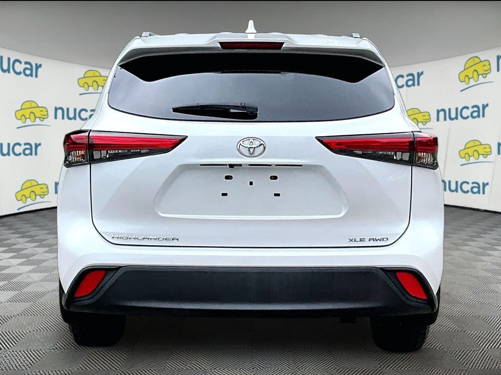 Used 2023 Beige Toyota XLE image 5