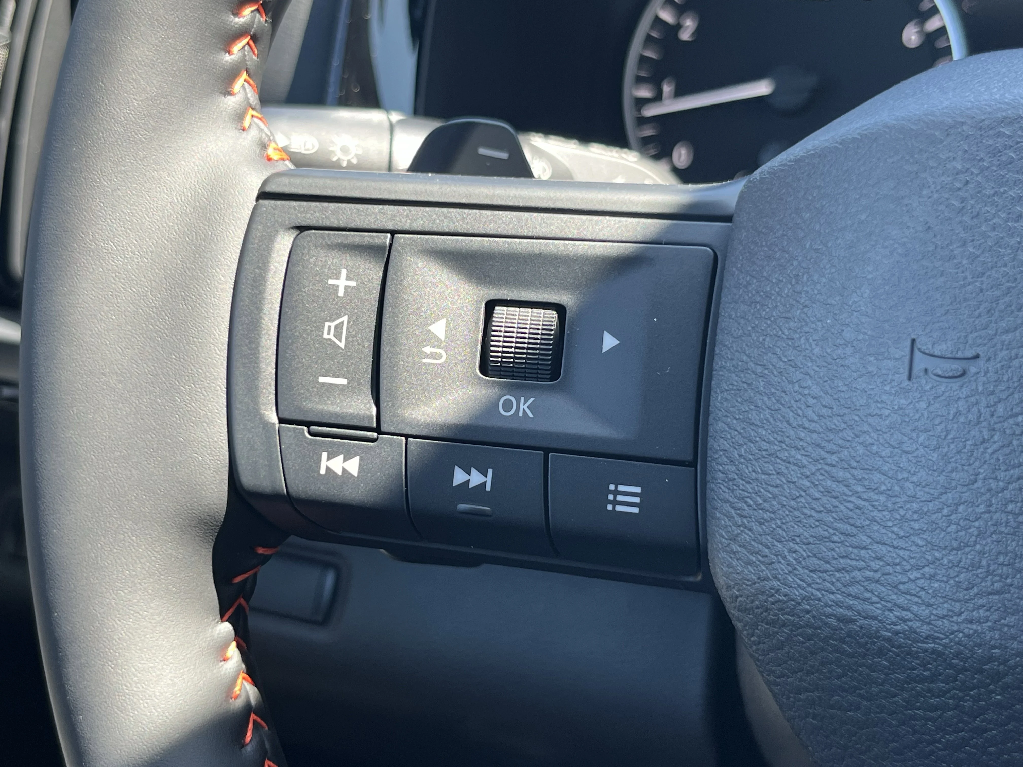 New 2026 Everest White Pearl TriCoat Nissan Rock Creek® image 22