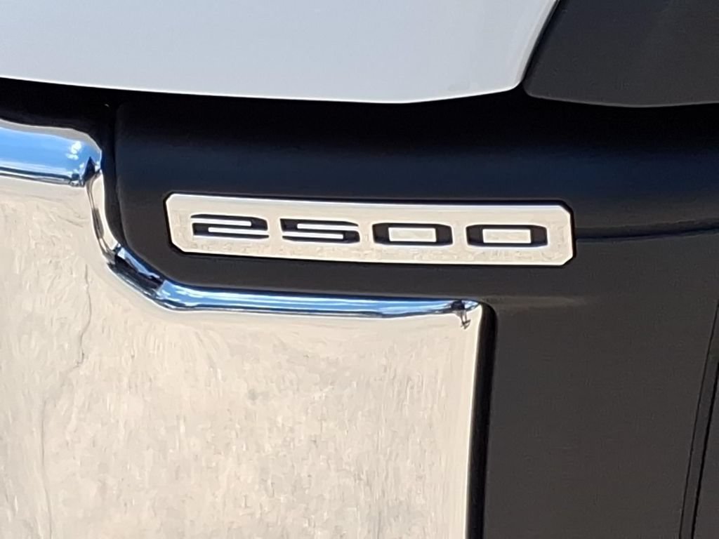 New 2026 Summit White GMC SLT image 10