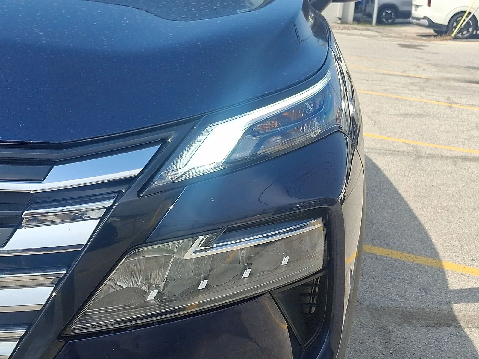 Used 2024 Blue Nissan SV image 9