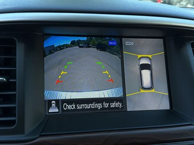 Used 2018 Silver Nissan Platinum image 27