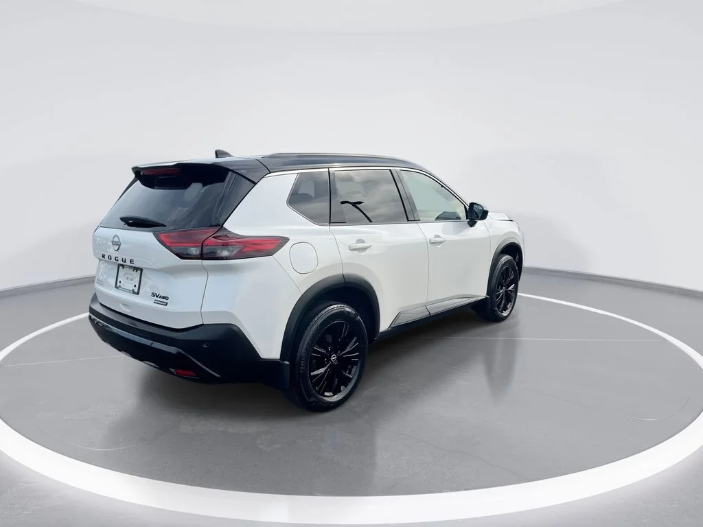 Used 2023 White Nissan SV image 8