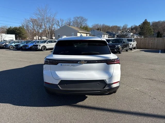 New 2026 White Chevrolet LT image 6