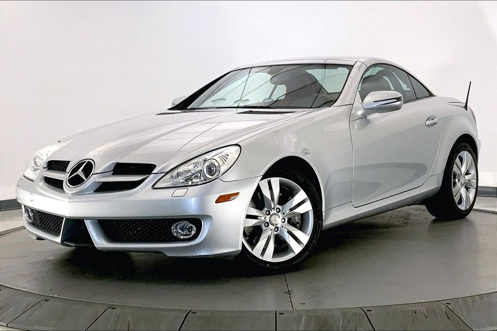 Used 2010  Mercedes-Benz SLK 350 image 11