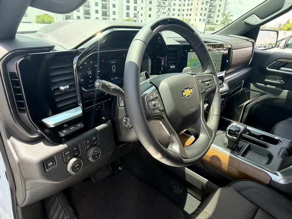 New 2026 Polar White Tricoat Chevrolet High Country image 6