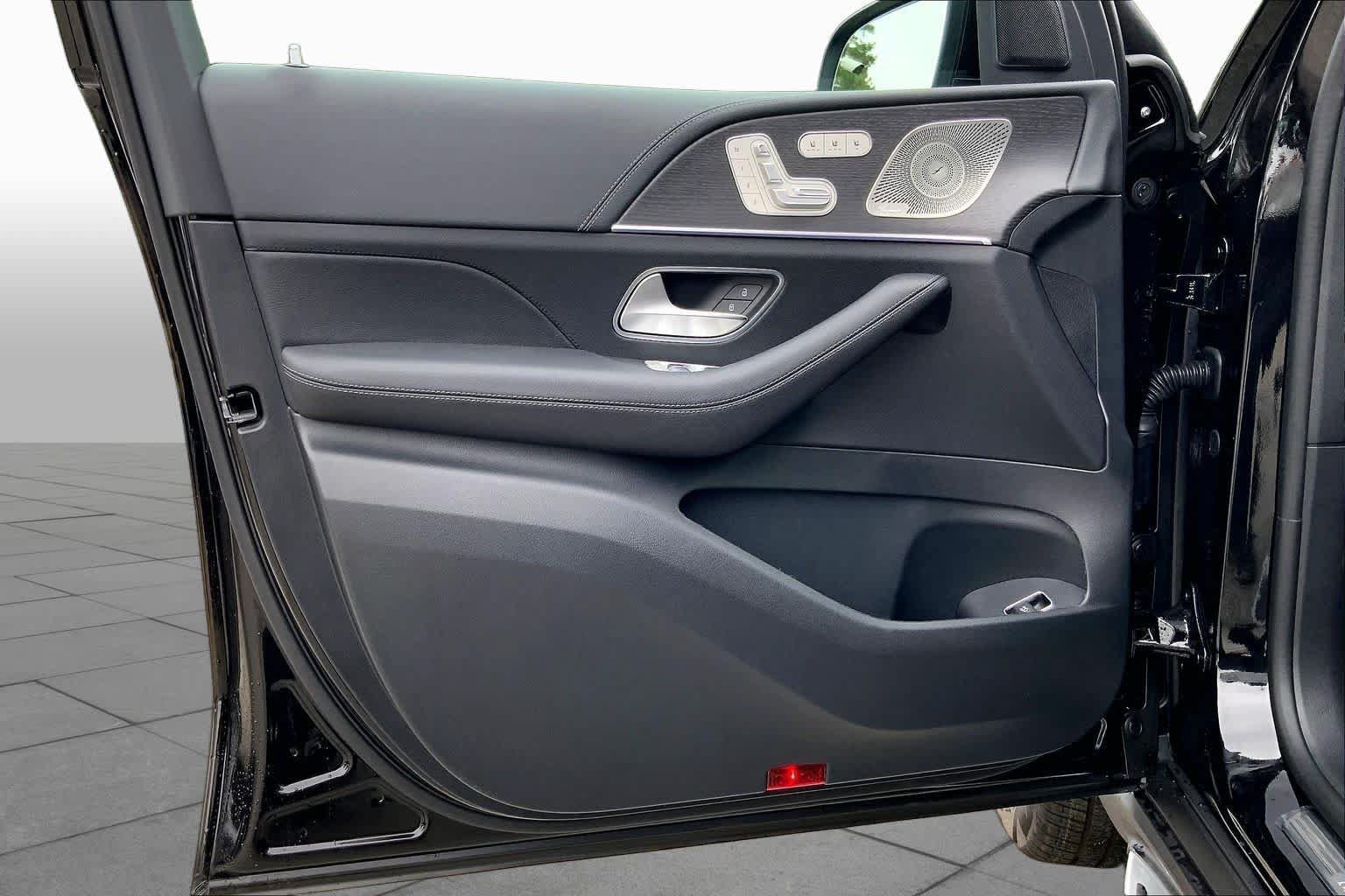 New 2026 Obsidian Black Metallic Mercedes-Benz GLE 450 image 14