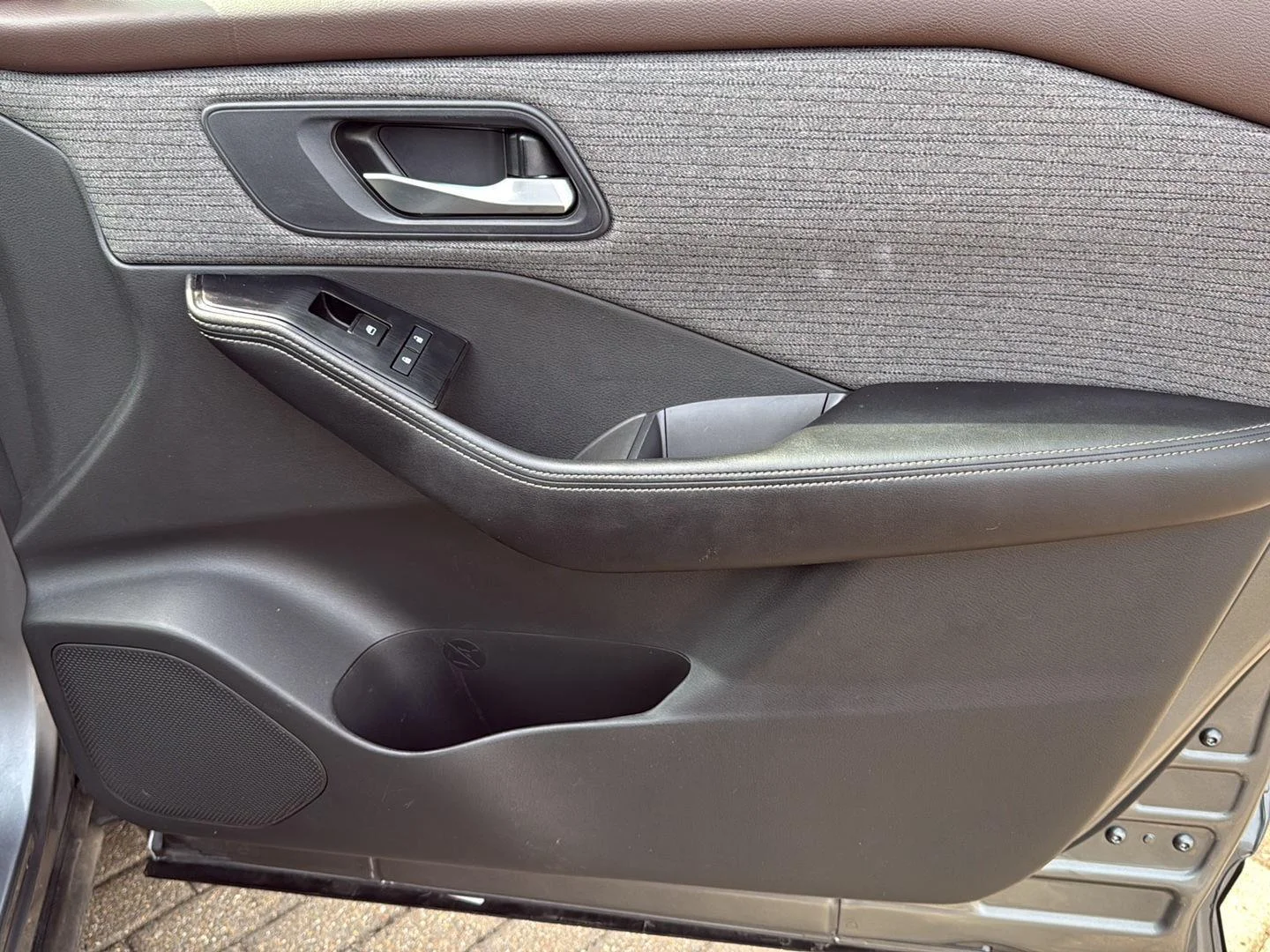 Used 2023 Gun Metallic Nissan SV image 23
