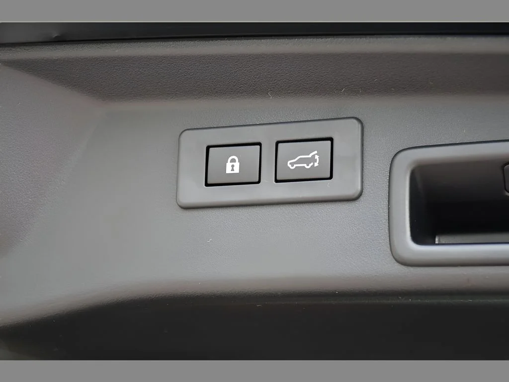 New 2026 CRYSTAL BLACK SILICA Subaru Premium image 21