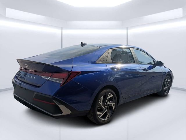 Used 2025 Blue Hyundai SEL Sport image 3