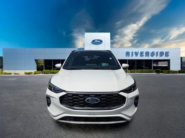 New 2025 Star White Metallic Tri-coat Ford ST-Line Elite image 2