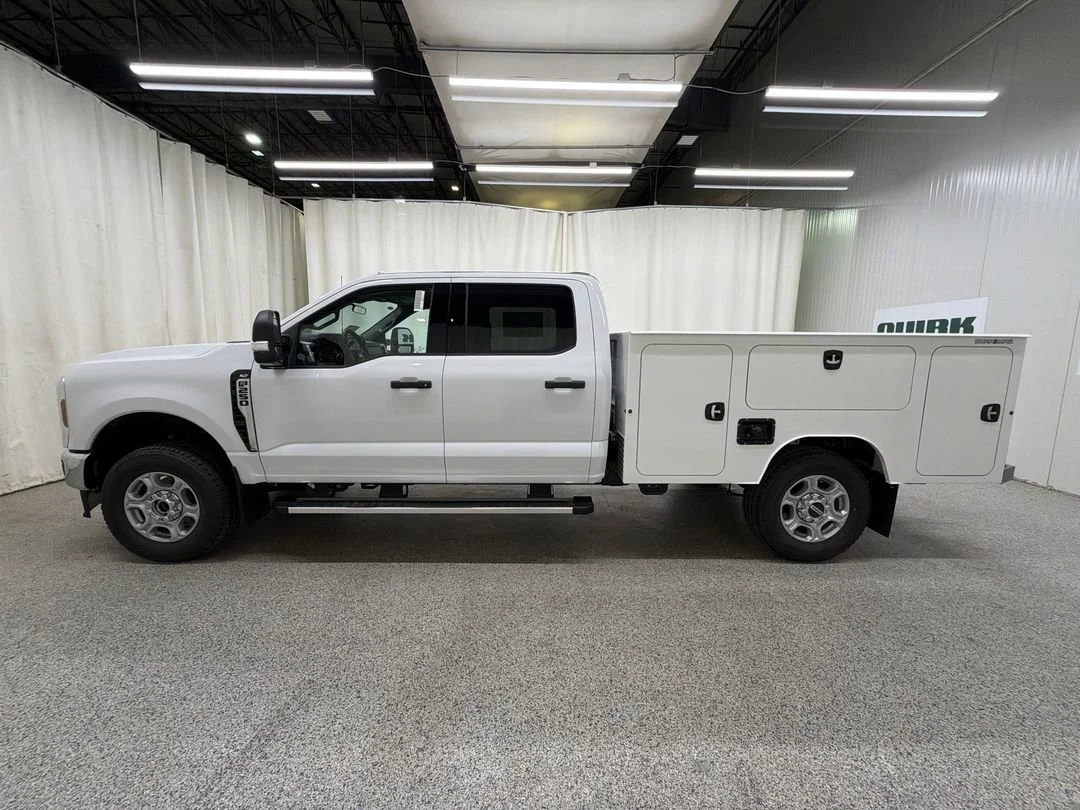 New 2026 Oxford White Ford F-250® XLT image 6