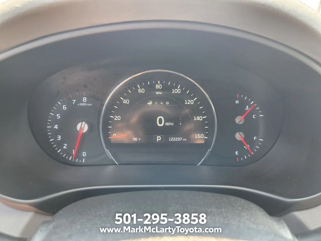 Used 2016 Silver Kia EX image 22
