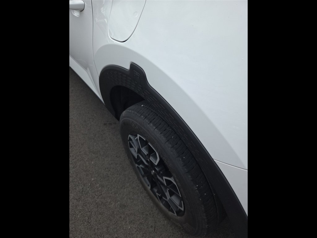Used 2023 White Hyundai SEL Premium image 11