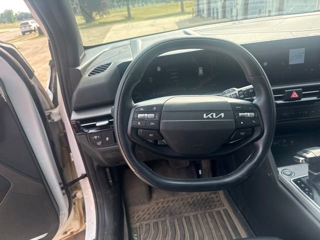 Used 2026 White Kia X-Line image 14