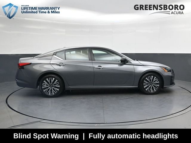 Used 2024 Gray Nissan 2.5 SV image 4