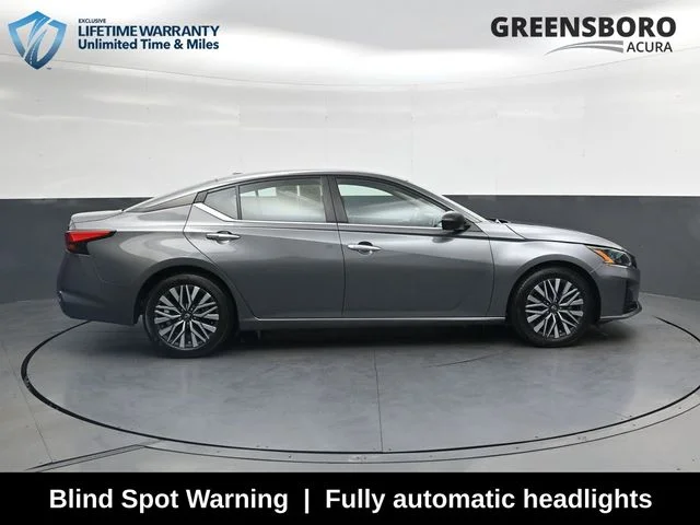 Used 2024 Gun Metallic Nissan 2.5 SV image 4