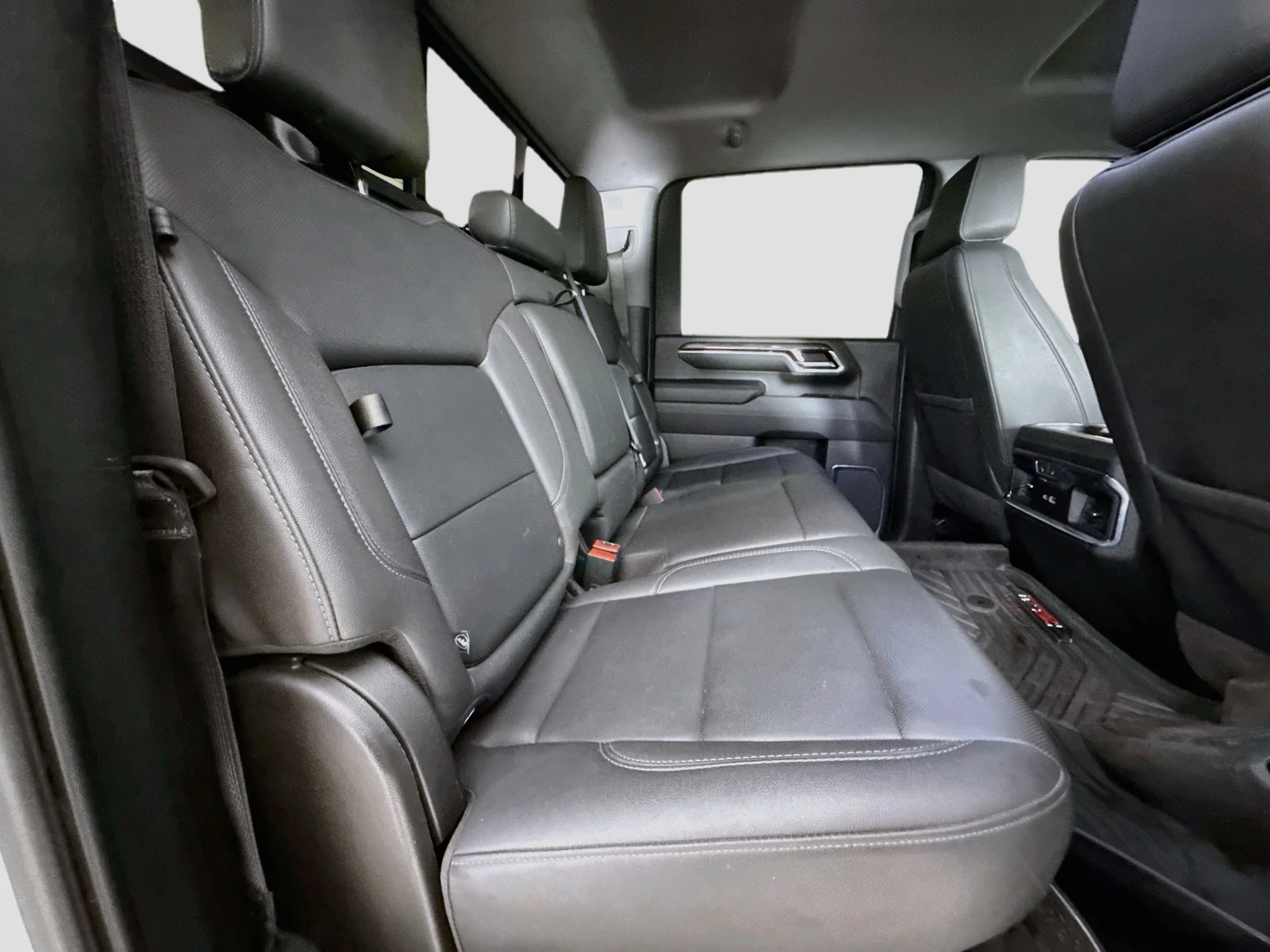Used 2024 Summit White Chevrolet LTZ DRW image 29