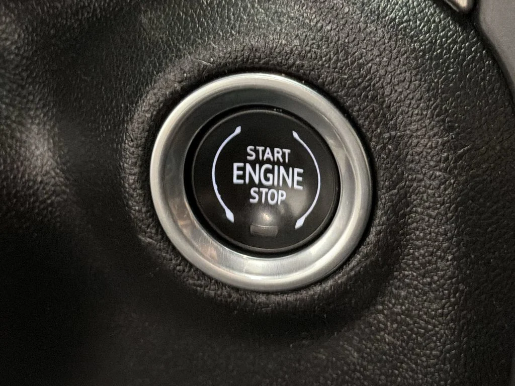 Used 2020 Red Quartz Tintcoat GMC Denali image 17