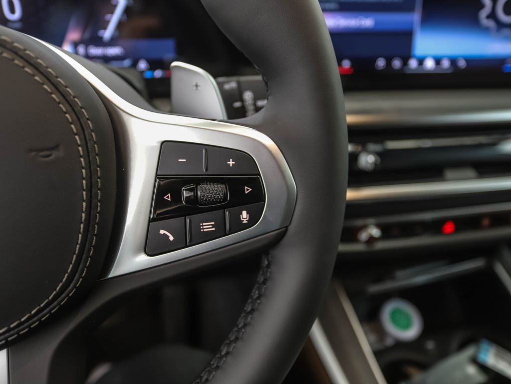 New 2026 Carbon Black Metallic BMW xDrive40i image 13