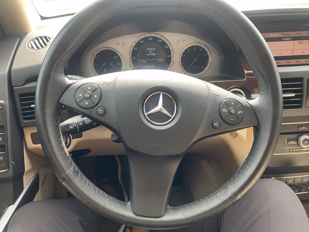 Used 2010 White Mercedes-Benz GLK 350 image 19