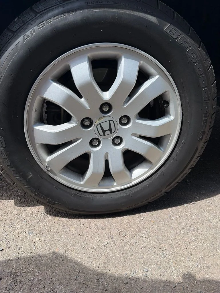 Used 2005 Silver Honda LX image 27