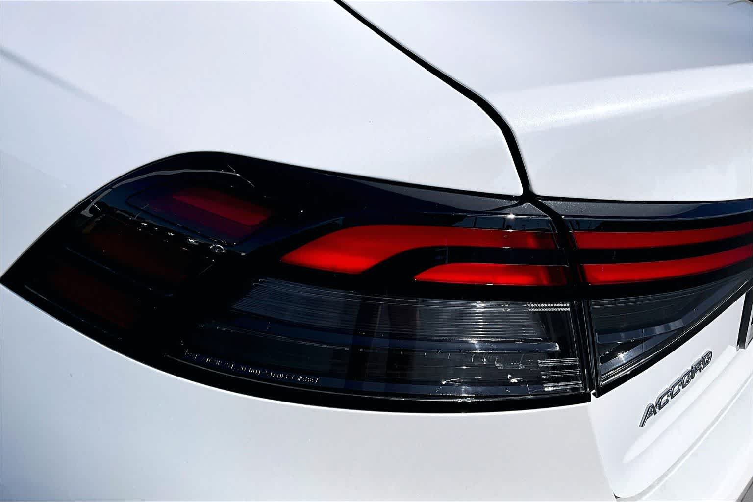 New 2026 Platinum White Pearl Honda LX image 14